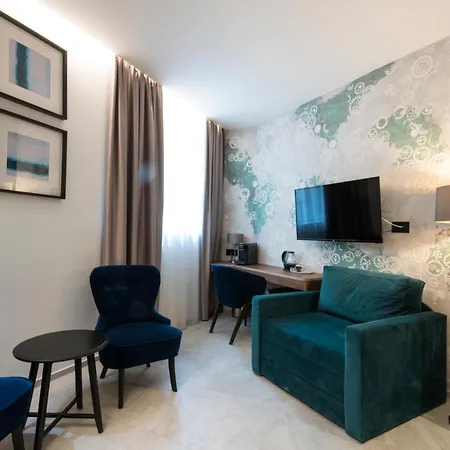 Гостьовий будинок The Location 4*