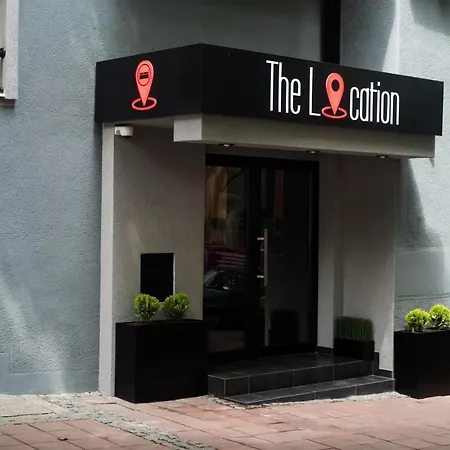 Гостьовий будинок The Location 4*